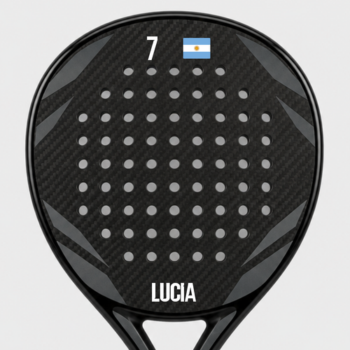 Pala de pádel negra con nombre, número y bandera