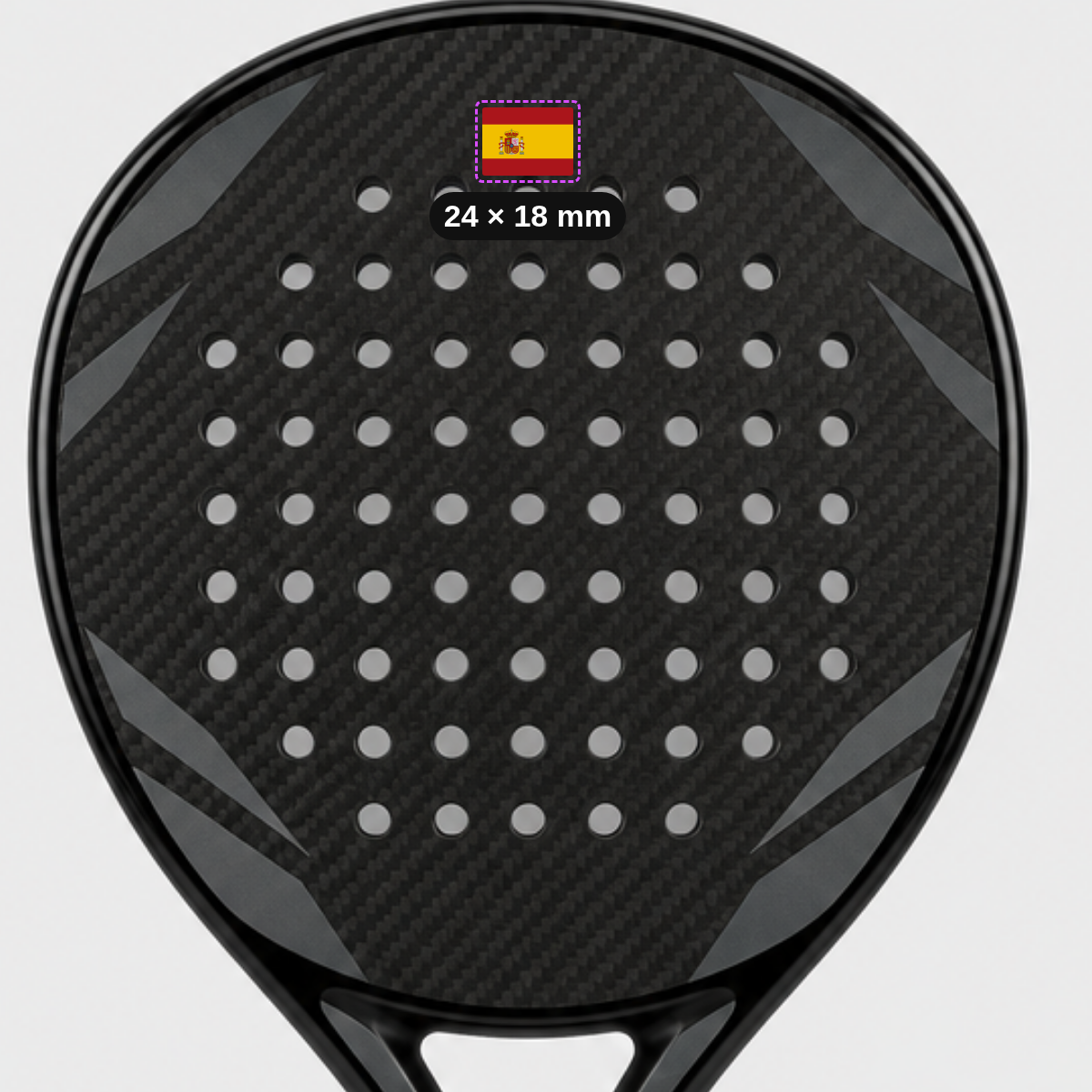 Sticker de bandera en una pala de pádel negra, 24 × 18 mm